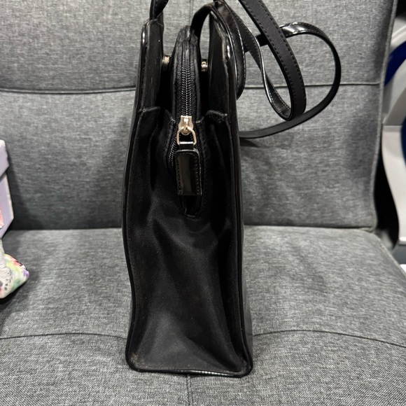 Black Purse - Picture 2 of 9